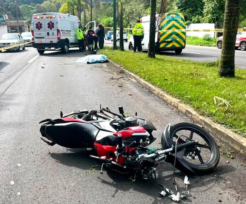 ¡PIERDE LA VIDA EN MOTOCICLETAZO!