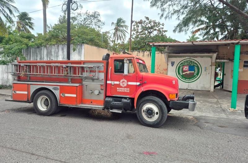 ¡ALARMA POR OLOR A GAS EN SECUNDARIA DE PLAYA LINDA!