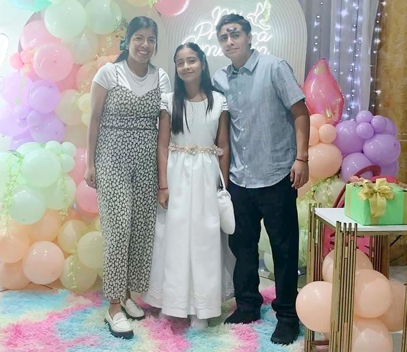 QUEREN TOMA POR PRIMERA VEZ EL CUERPO DE CRISTO