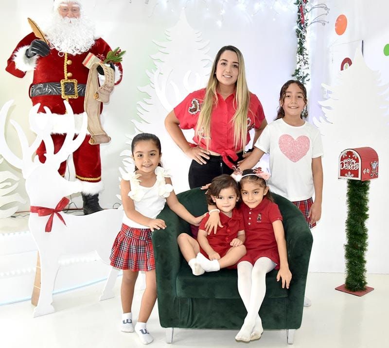 DIVERTIDA REUNIÓN NAVIDEÑA