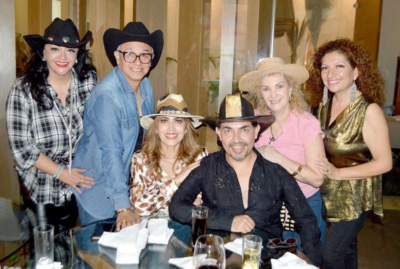 GRAN FIESTA VAQUERA PARA OMAR CERVANTES