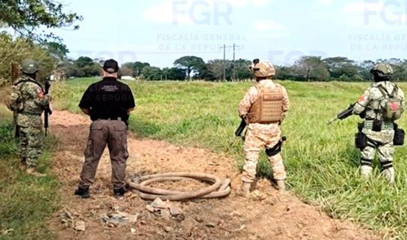 ¡INHABILITAN TOMA CLANDESTINA EN DUCTO DE PEMEX!