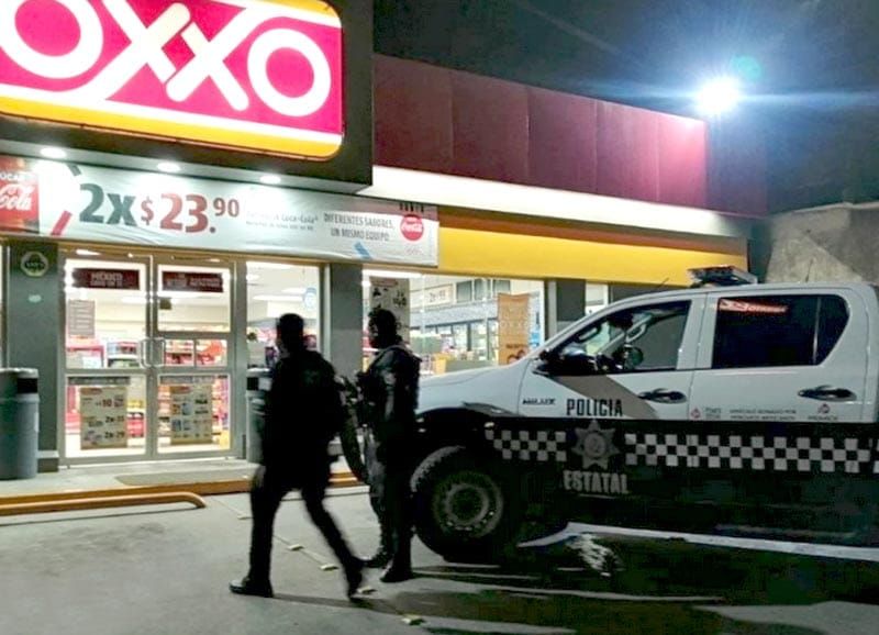 ¡MALANDROS ROBAN 25 MIL EN CINCO ASALTOS A TIENDAS OXXO!
