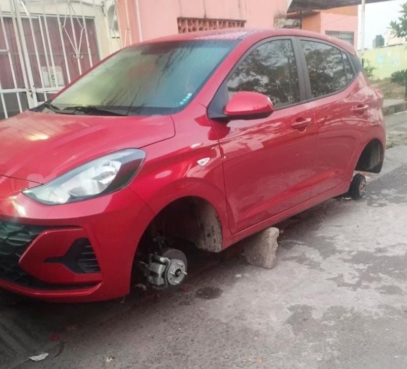 ¡VUELVEN ATACAR LOS ROBA-LLANTAS!