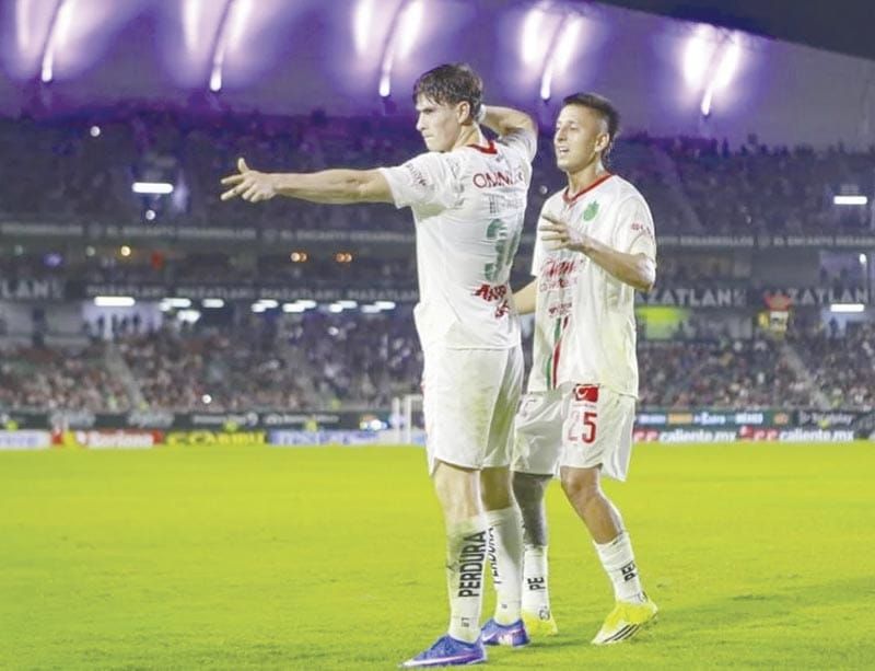 ¡CHIVAS MANTIENE SU PASO PERFECTO!
