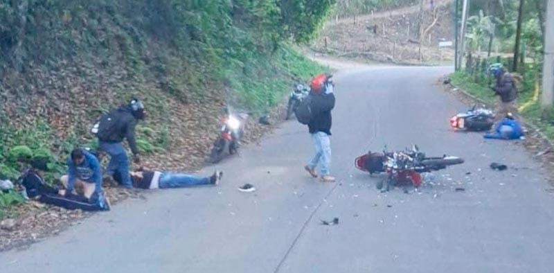 ¡ENCONTRONAZO DE MOTOS DEJÓ UNA PERSONA MUERTA!