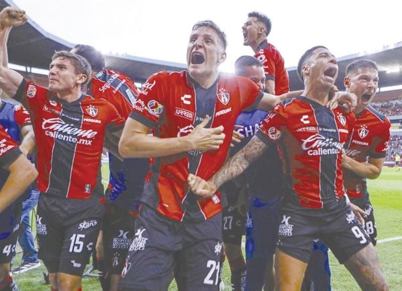 “EL TORO” EMBISTIÓ ¡A LO ATLAS!