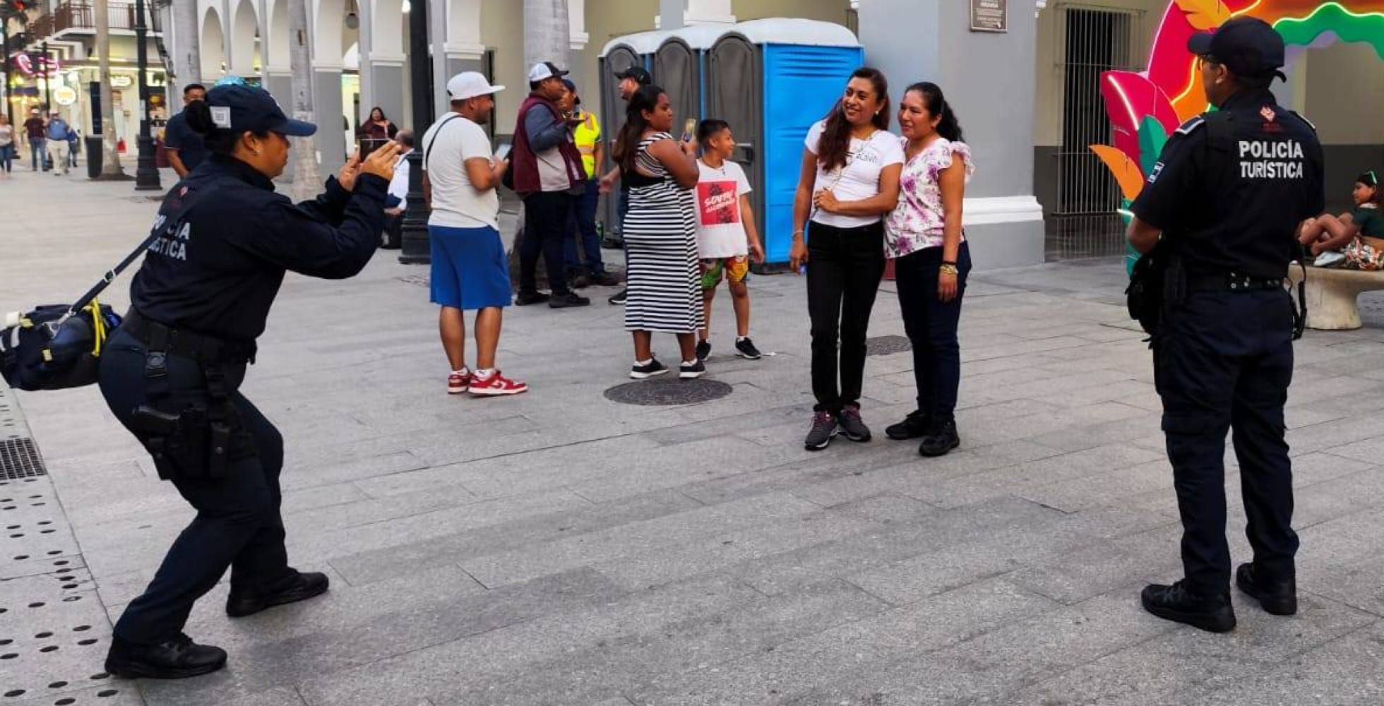 ¡POLICÍAS ASEGURAN TRES CÁMARAS DE VIDEO VIGILANCIA EN EL PUERTO!