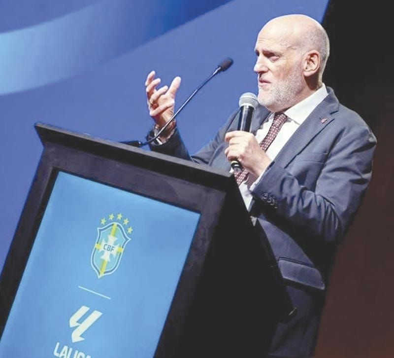 ¡ES VINICIUS UN REFERENTE EN LUCHA CONTRA RACISMO!