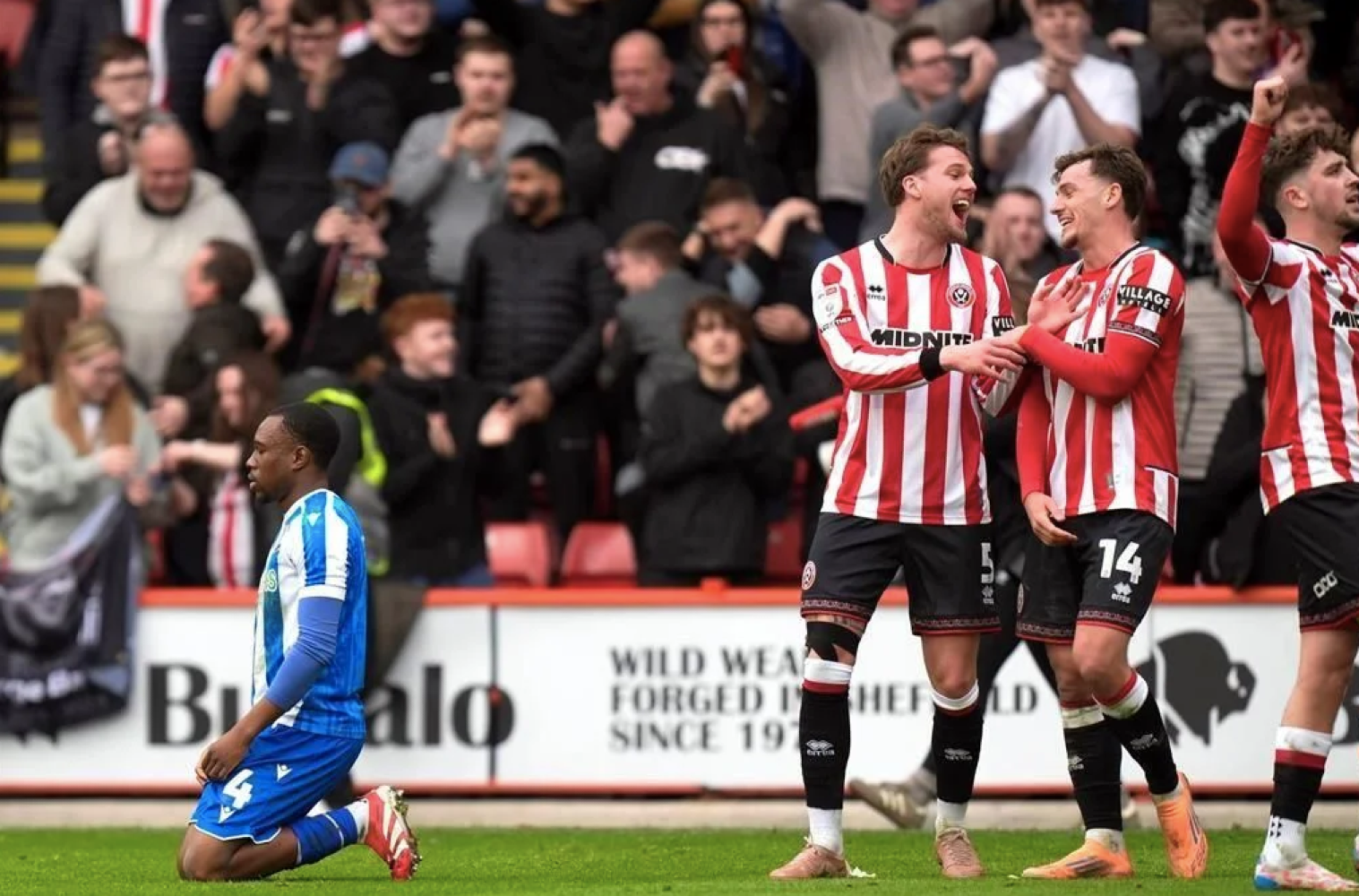 ¡FIRMA SHEFFIELD WEDNESDAY DESCENSO MÁS RÁPIDO EN INGLATERRA!