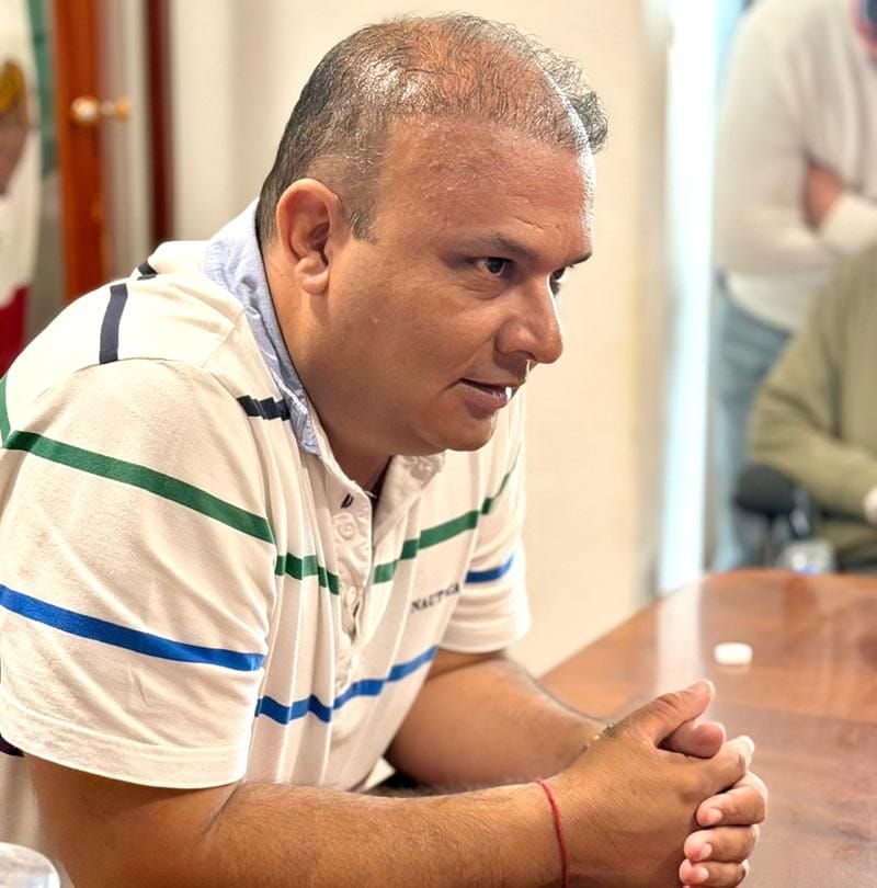 ¡LO MANDAN A LA COLA! - *Al alcalde de Las Choapas