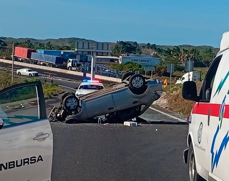 ¡TERMINA CON LAS LLANTAS PA’ ARRIBA EN LA AUTOPISTA!