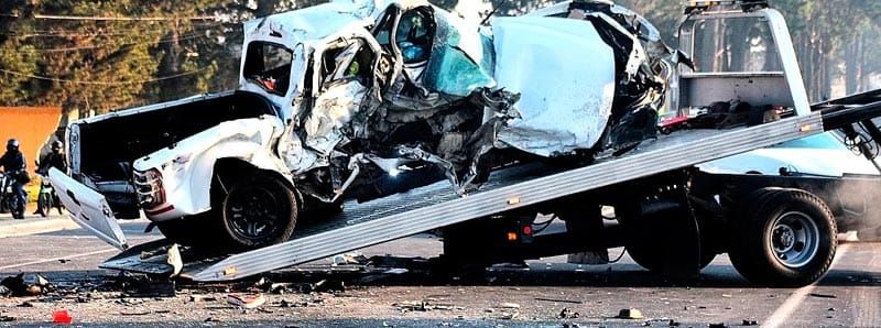 ¡ENCONTRONAZO: 2 MUERTOS! - CONDUCTOR EBRIO EMBISTIO A UNA CAMIONETA CON COMERCIANTES DE PEROTE