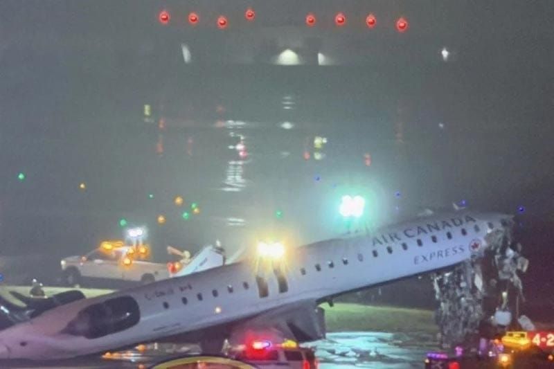 ¡CHOCA AVIÓN EN EL AEROPUERTO! - DOS MUERTOS