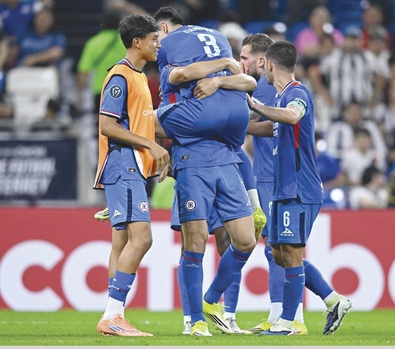 ¡REMONTA CRUZ AZUL ANTE RAYADOS CON GOLAZO DE IBÁÑEZ!