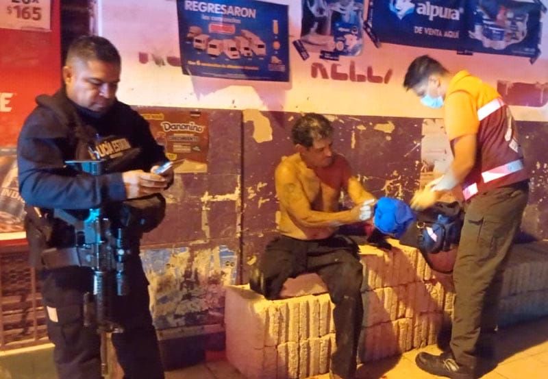 ¡HOMBRE MACHETEADO EN VIOLENTA RIÑA!