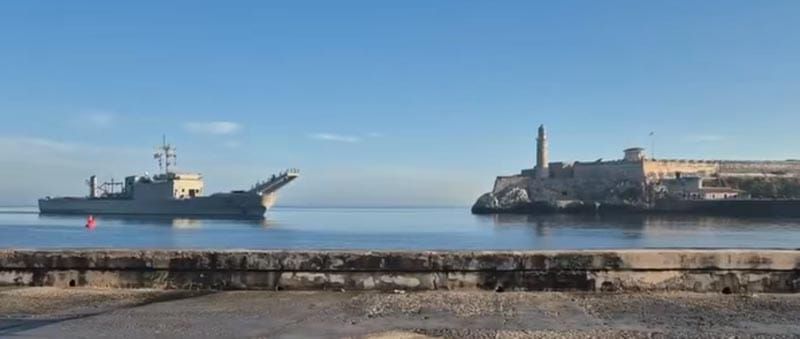 ¡DE PISA Y CORRE! - PLOP