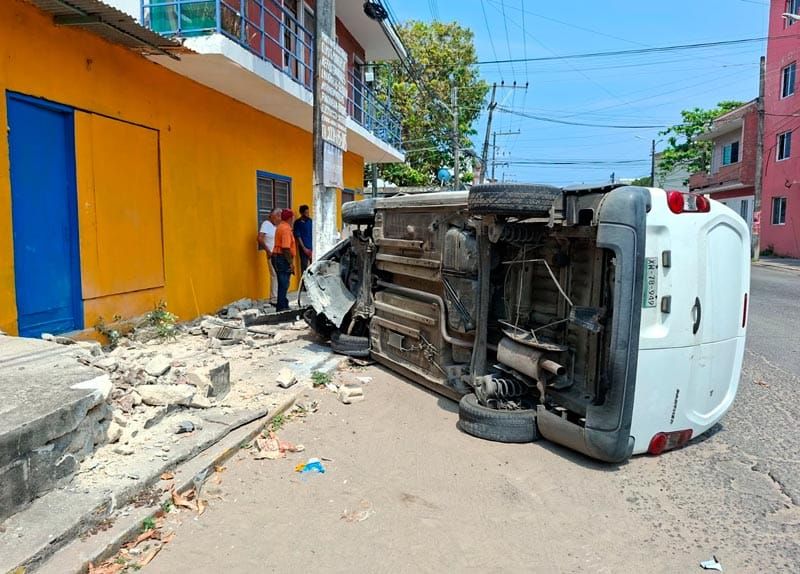¡CHUZA DE CAMIONETAS EN BOCA DEL RÍO!