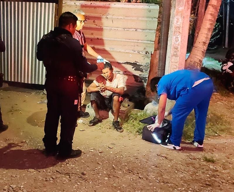 ¡VÁNDALOS LE DAN UNA PALIZA A MOTOCICLISTA EN LA RESERVA 3!