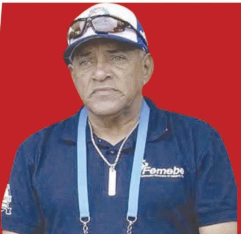 ¡ESTEBAN PURIEL IMPARTE CLÍNICA DE AMPAYEO!