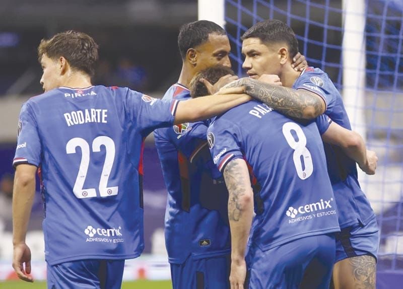 ¡CRUZ AZUL REACCIONA Y ES TERCERO GENERAL! - *Termina la racha de 6 juegos sin ganar en la Liga MX, golea 4-1 al Necaxa