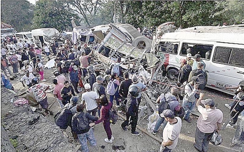 ¡SUMAN 20 FALLECIDOS POR ATENTADO CON BOMBA EN COLOMBIA! - A POCO MÁS DE UN MES DE LAS ELECCIONES PRESIDENCIALES
