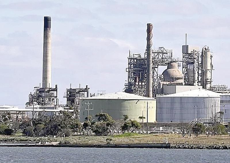 ¡CIERRAN PRECIOS DEL CRUDO CON BAJA DE MÁS DE 11%!