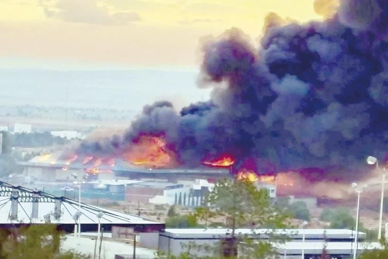 ¡SE QUEMAN OFICINAS DE SEGALMEX!