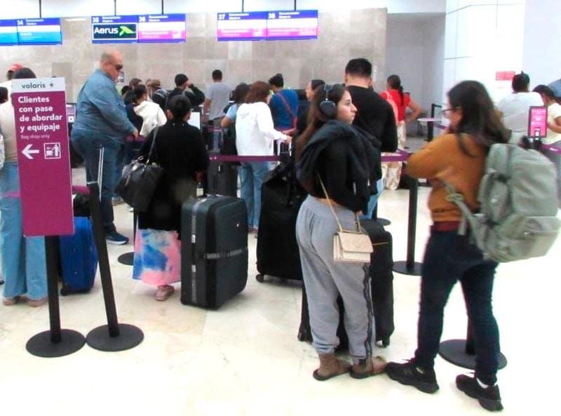 ¡ATORADOS EN EL AEROPUERTO!
