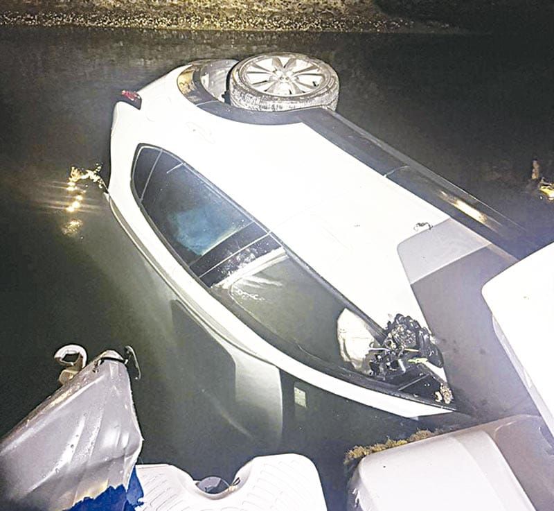 EL PILOTO AQUAMAN - ¡IBA CASI A 180 KM!