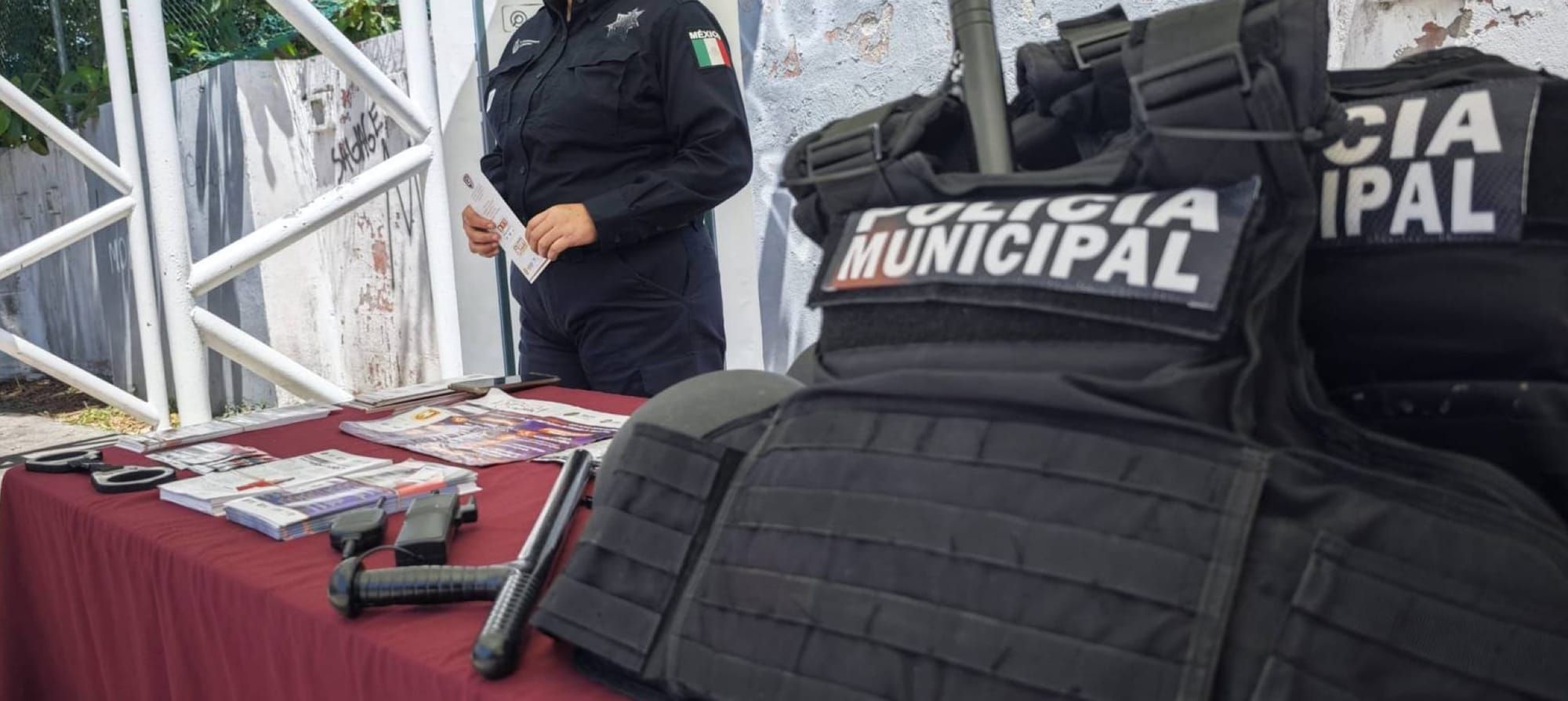 ¡APUÑALADA POR SU HERMANO!