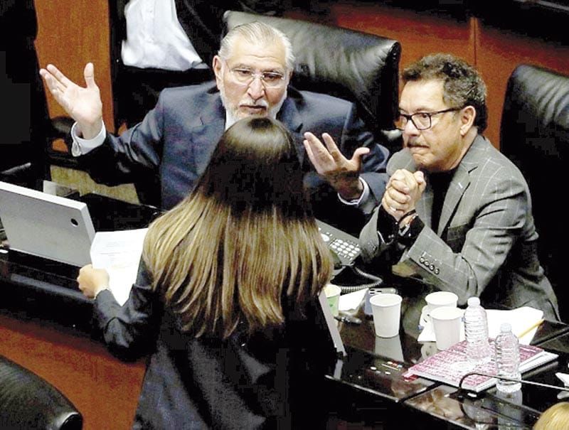 ¡'SUSPIRANTES' YA RECORREN ENTIDADES RUMBO A 2027!