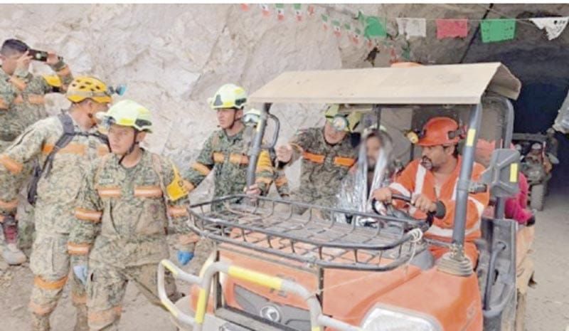 ¡HALLAN CON VIDA A SEGUNDO MINERO EN EL ROSARIO, SINALOA!