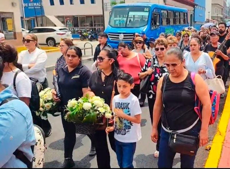 ¡ÚLTIMO ADIÓS! - *A Juan Iván