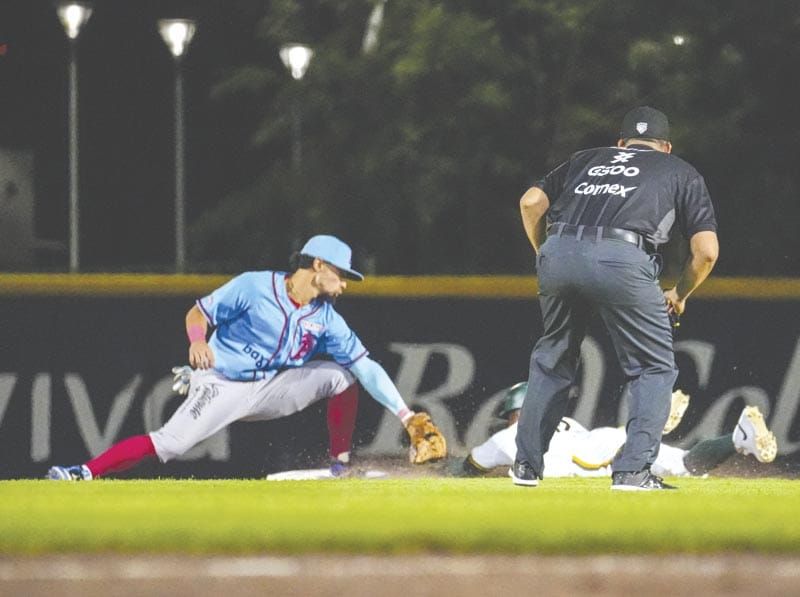 ¡UNA HISTORIA LLAMADA BÉISBOL! | BRAVOS INSPIRADOS - El Águila de Veracruz volvió a tropezar en territorio leonés y terminó cediendo la serie ante unos Bravos que hoy por hoy están jugando un béisbol redondo, de ese que no perdona errores ni…
