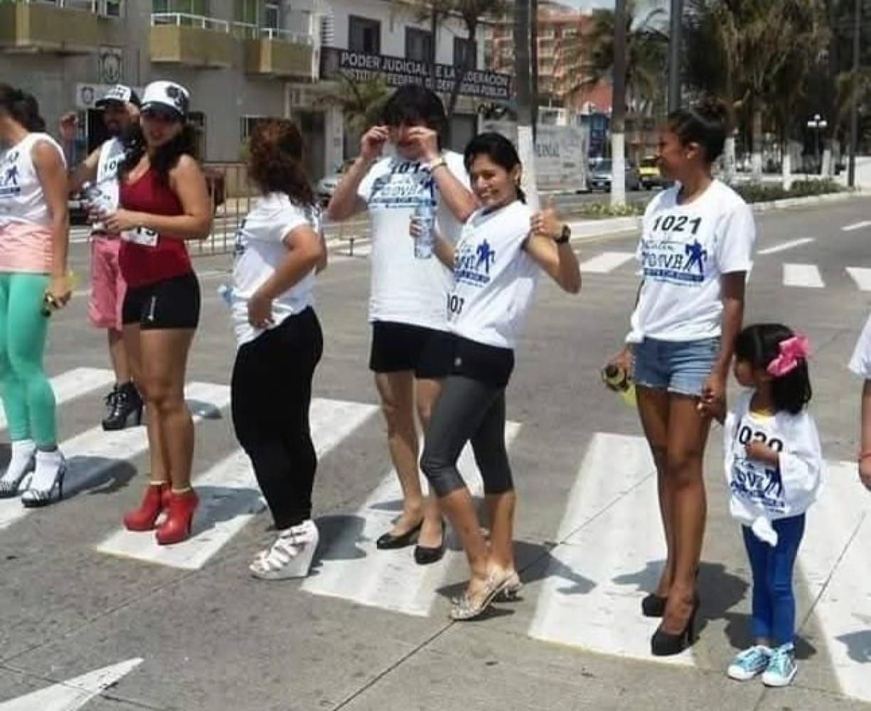 ¡CARRERA EN TACONES DE MUAC!