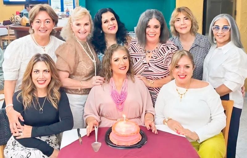 CECY GARZA CELEBRA UN CUMPLEAÑOS CON MUCHO AMOR