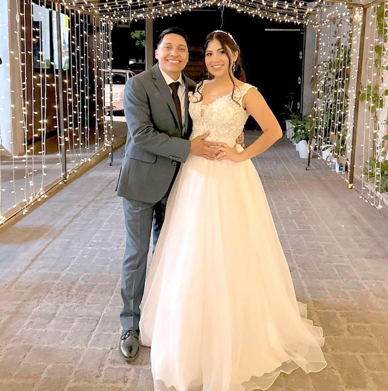 INICIA LA HISTORIA DE AMOR DE DANIELA Y AXEL JAIR