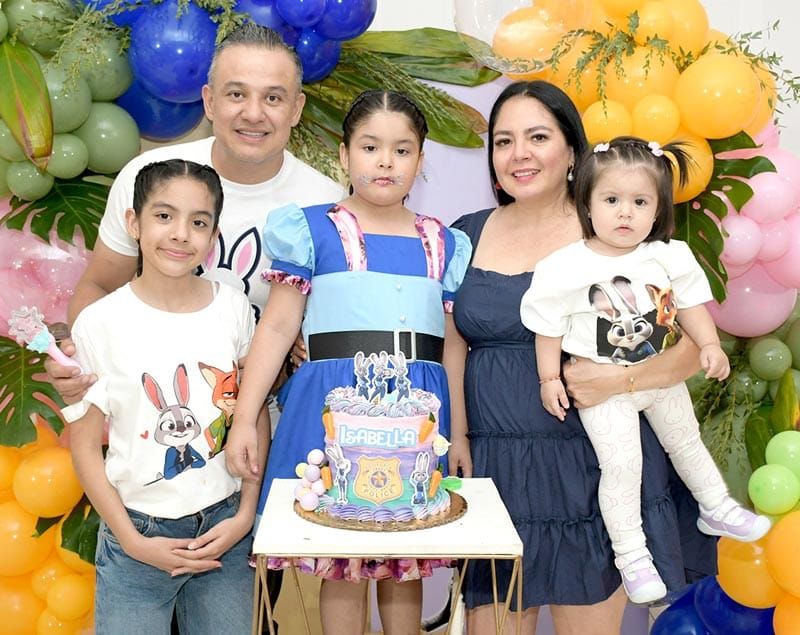 ISABELLA CELEBRA 6 AÑOS CON AVENTURAS