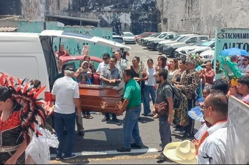 ¡DESPIDEN A HONORATO CON RUMBATA!