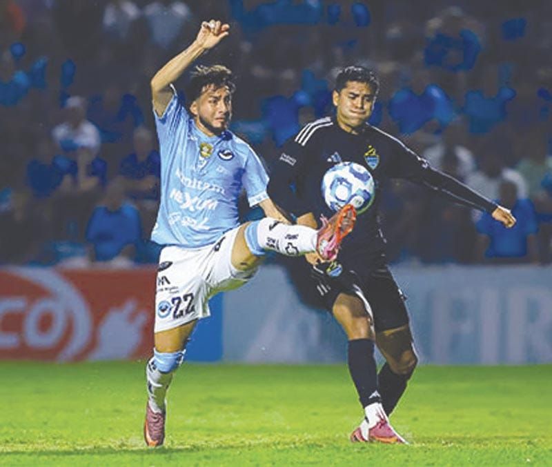 ¡EL CAMPEÓN Y EL LÍDER VAN POR LA FINAL!