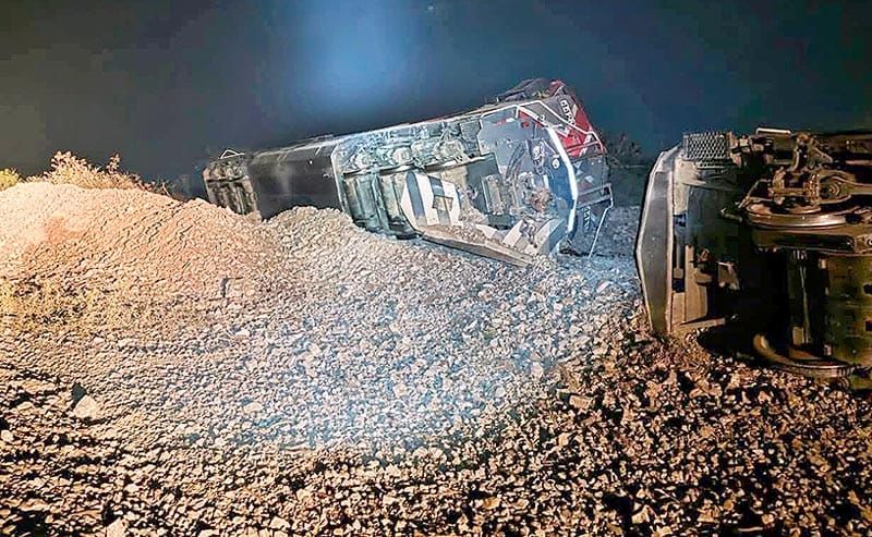 ¡DESCARRILAN DOS LOCOMOTORAS EN ACULTZINGO!