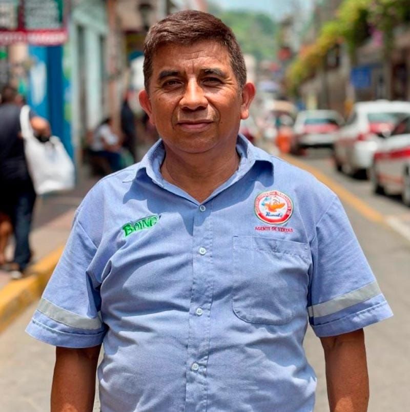 ¡VERACRUZANO GANA PREMIO INTERNACIONAL DE POESÍA!