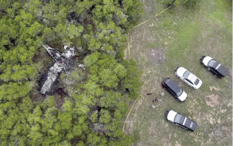 ¡SE ESTRELLA AVIONETA EN TEXAS, HAY 5 FALLECIDOS!