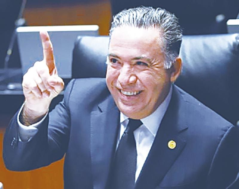 ¡IZUNZA EVITA ASÍ LOS REFLECTORES! - ¡LICENCIA DE 22 HORAS! POR AHORA