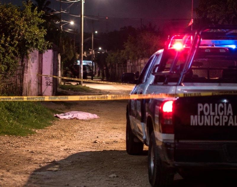 ¡LA MATARON A BALAZOS! - DOS SUJETOS EN MOTOCICLETA LE DISPARARON EN CALLES DE COSOLEACAQUE
