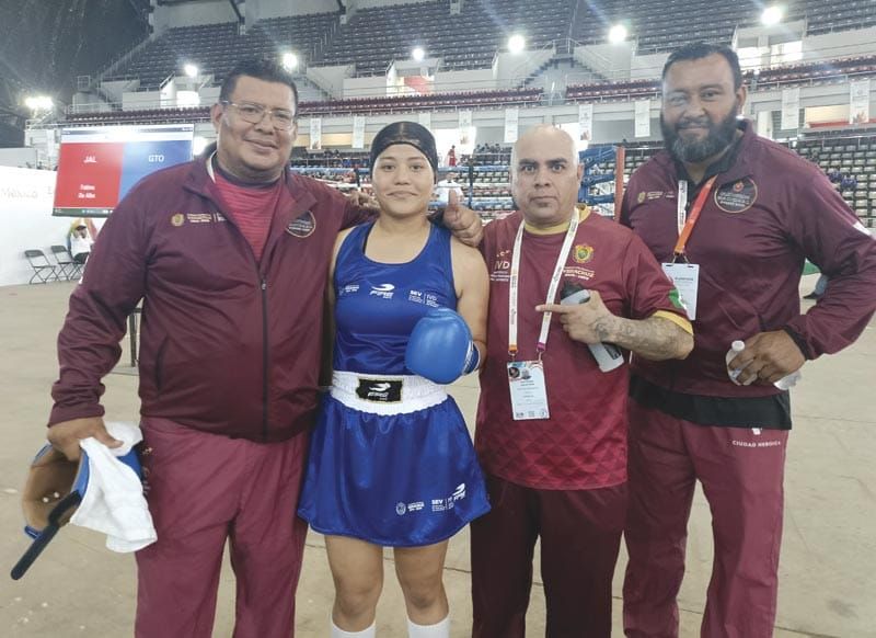 ¡SE BAÑAN EN ORO! - EN EL BOXEO