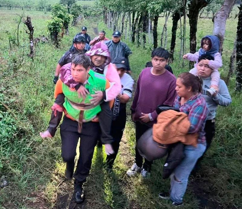 ¡LOCALIZAN A EJIDATARIOS PERDIDOS EN LA ZONA DEL VOLCÁN DE SAN MARTÍN!