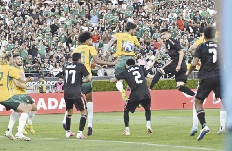 ¡DERROTA MÉXICO A AUSTRALIA CON GOL DE JOHAN VÁSQUEZ!