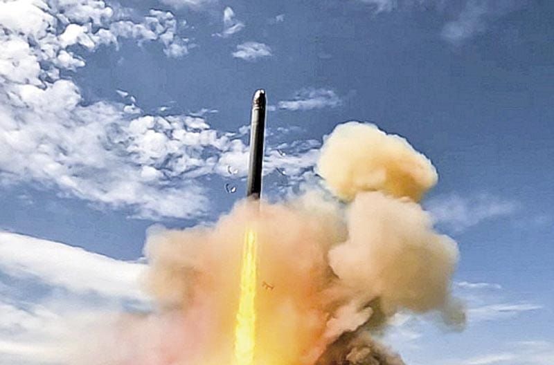 ¡RUSIA PRUEBA EL MISIL NUCLEAR SARMAT Y ELEVA TENSIÓN GLOBAL!